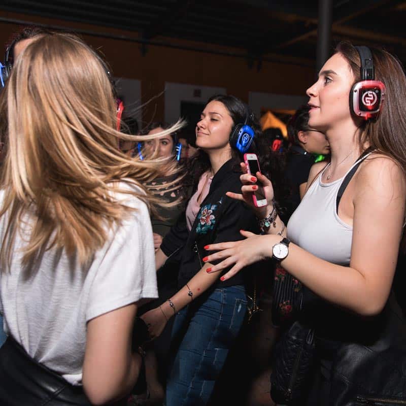 Silent party event with Silentsystem wireless headphones