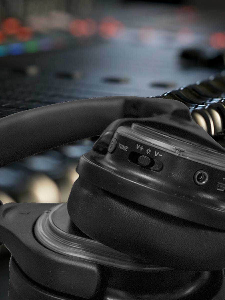 Uthyrning av silent disco-hörlurar från Silentsystem
