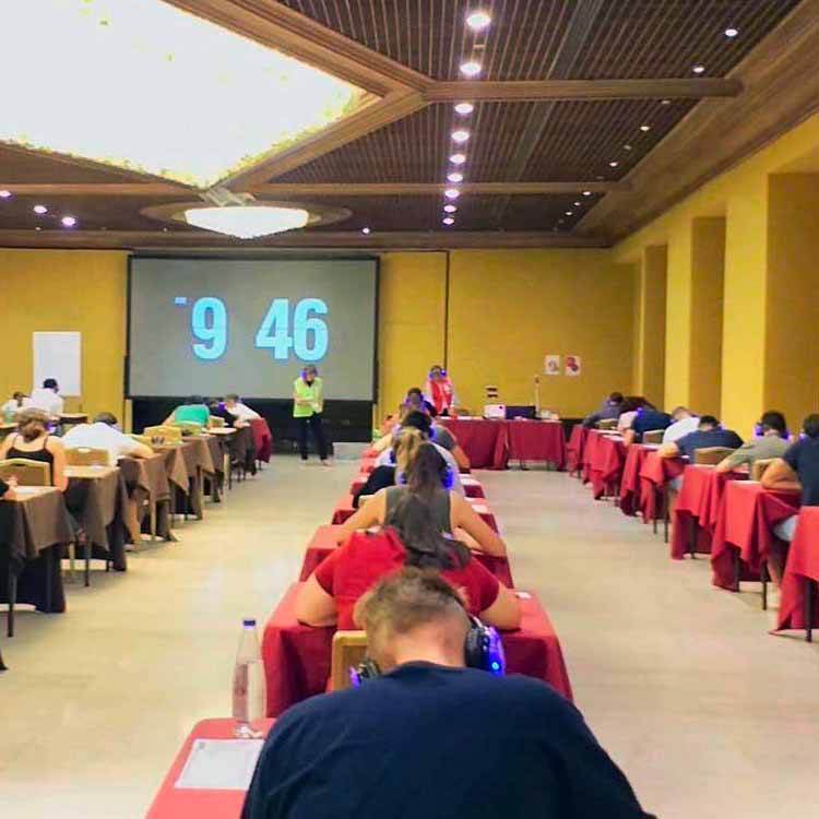 Language exams with Silentsystem wireless headphones